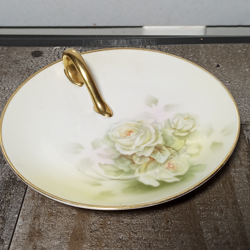 PRUSSIA ROYAL RUDOLSTADT ANTIQUE PORCELAIN PLATE w/Gold Handle